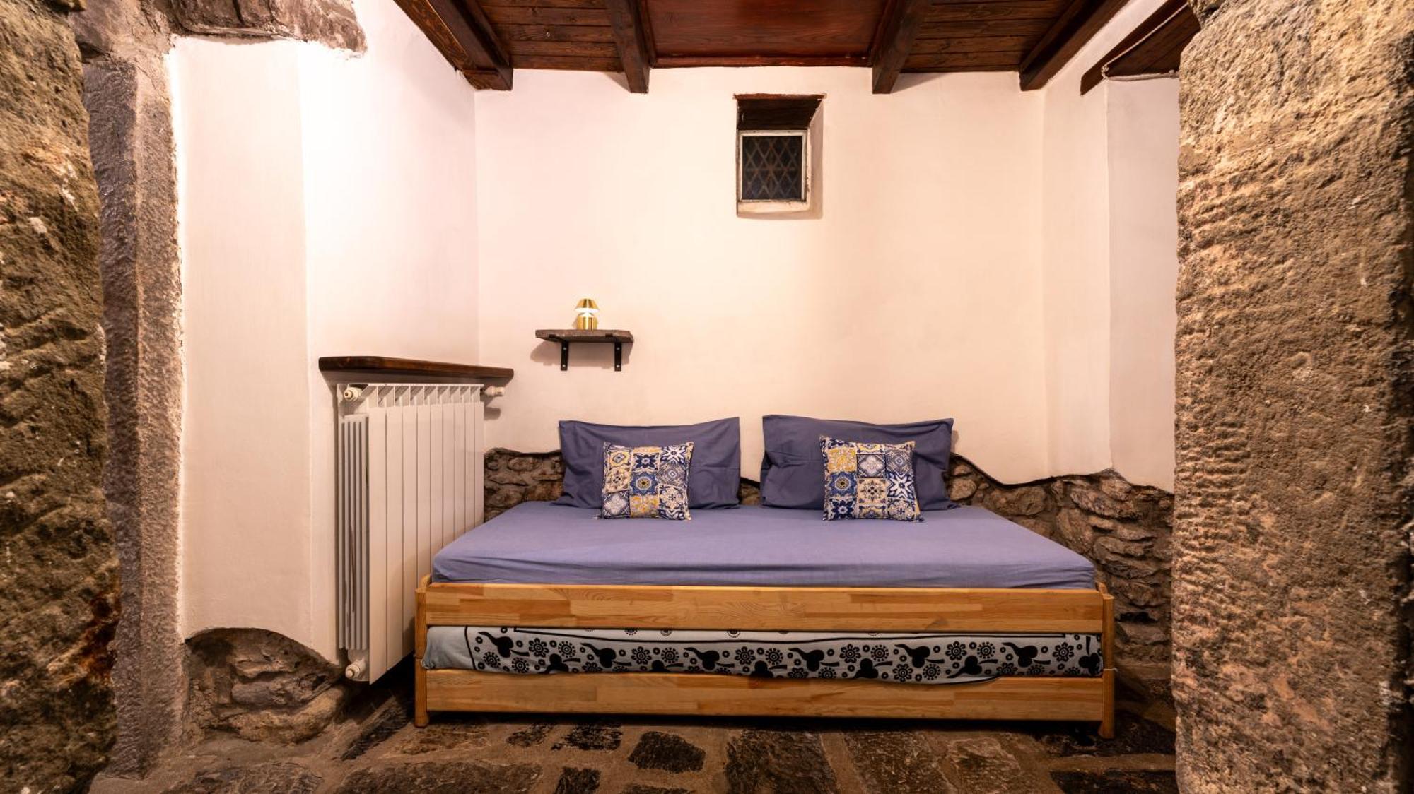 La Casa Delle Pietre Parlanti - Casa In Pietra Ai Piedi Del Parco Delle 5 Terre Bed and Breakfast Biassa Exteriör bild