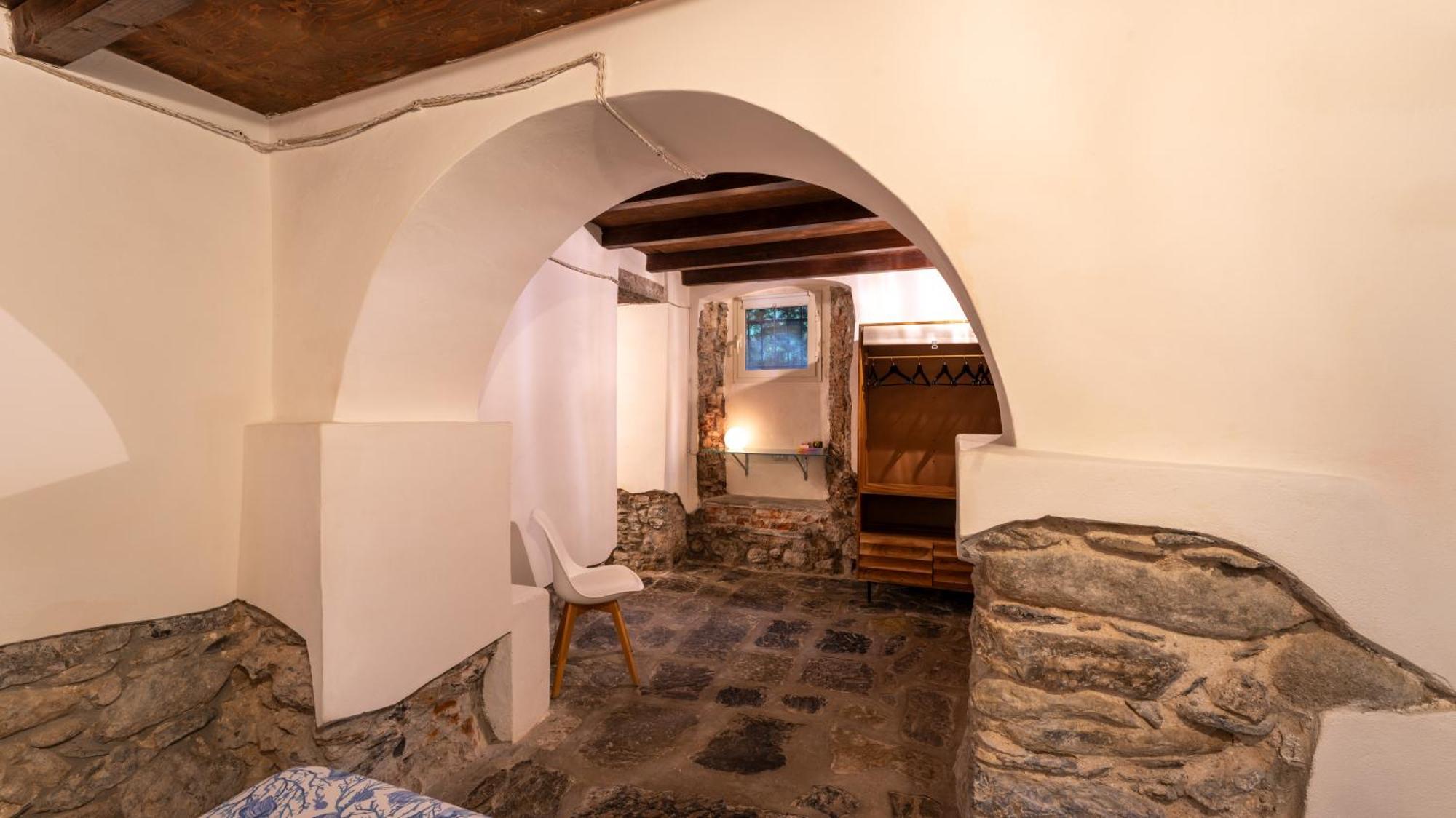 La Casa Delle Pietre Parlanti - Casa In Pietra Ai Piedi Del Parco Delle 5 Terre Bed and Breakfast Biassa Exteriör bild